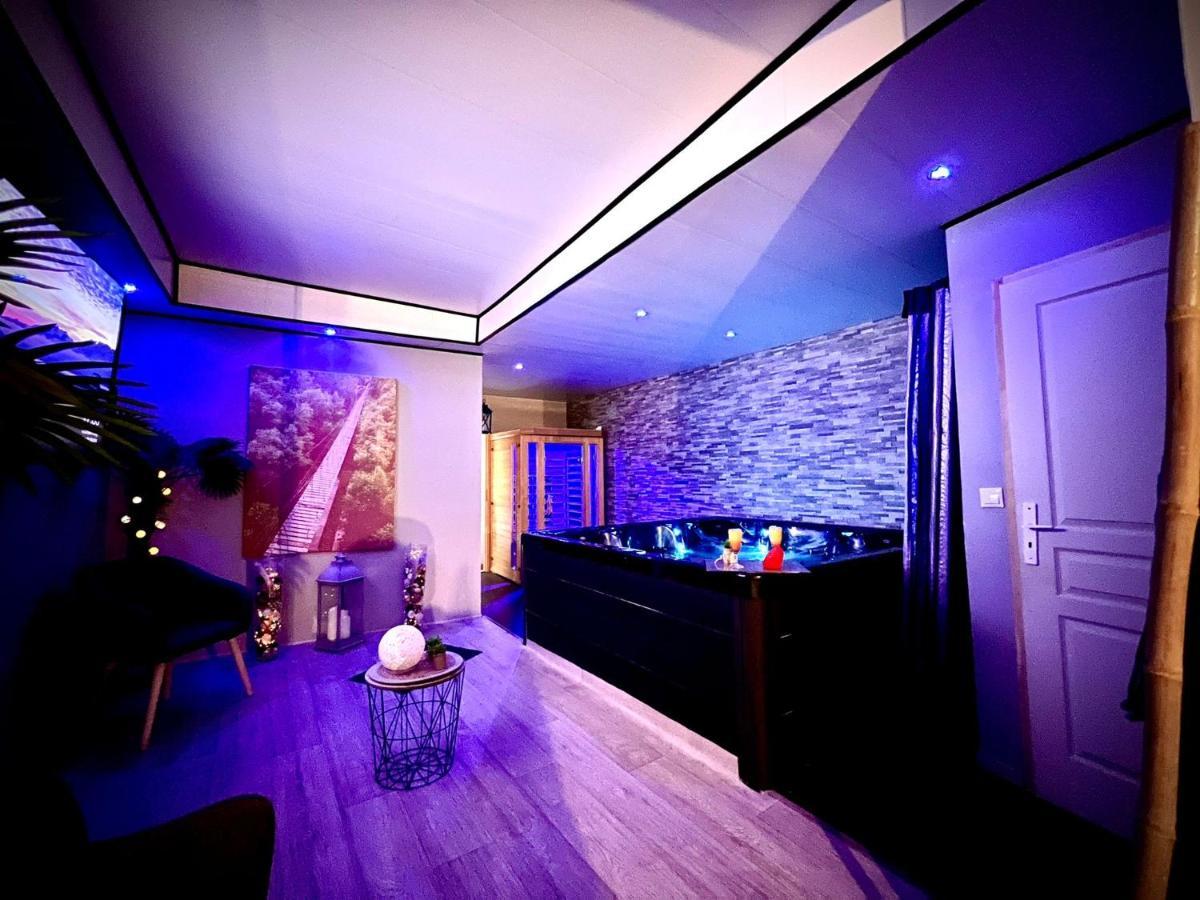 ベルグLogement Privatif Avec Jacuzziアパートメント エクステリア 写真