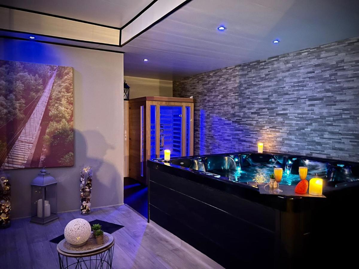 ベルグLogement Privatif Avec Jacuzziアパートメント エクステリア 写真