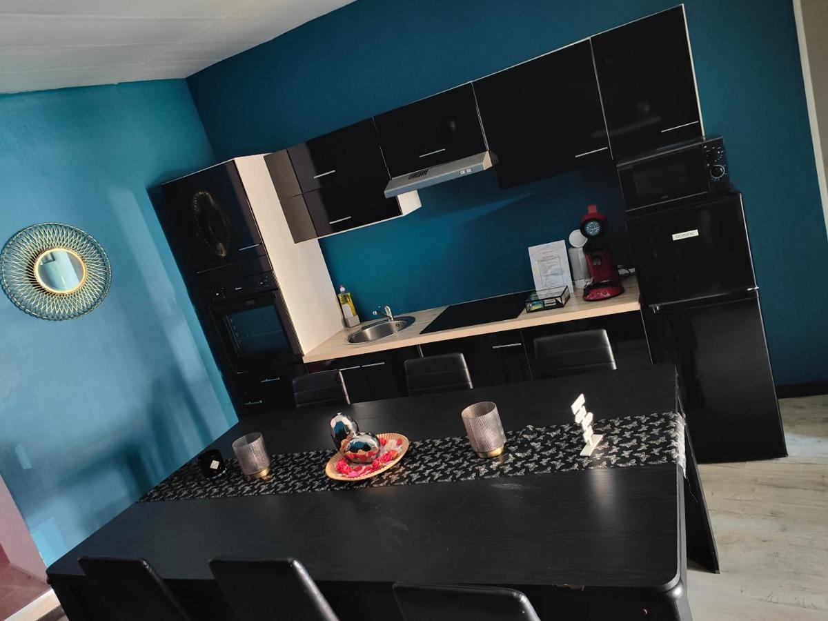 ベルグLogement Privatif Avec Jacuzziアパートメント エクステリア 写真